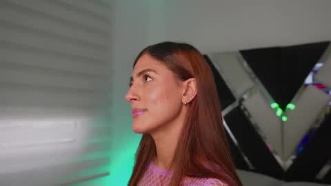 Snapshot of ava_fontana2 chatting on September 17, 10:13 pm Ava Fontana online show from September 17, 10:13 pm