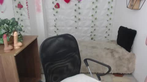 Ava online show from February 23, 11:45 am