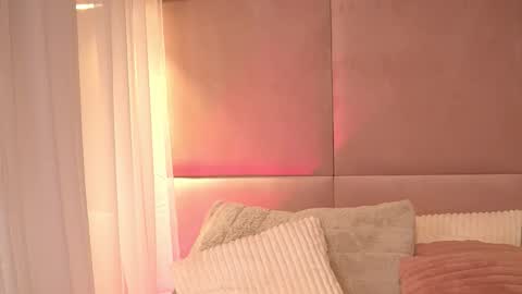 Ava online show from February 19, 12:32 am