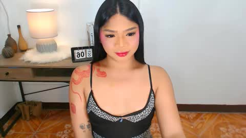 Snapshot of ava_lux chatting on October 8, 7:58 am Ava online show from October 8, 7:58 am