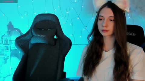 Snapshot of aveangela chatting on January 19, 3:42 pm Avie online show from January 19, 3:42 pm