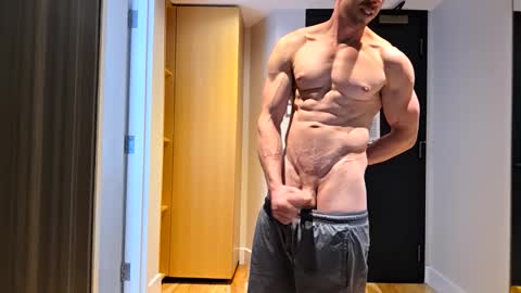 averageandsum online show from November 29, 8:49 pm