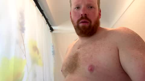 Snapshot of averagedan90 chatting on September 25, 2:13 pm Dan online show from September 25, 2:13 pm