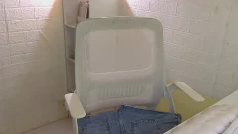 Rhian online show from March 22, 2:26 am