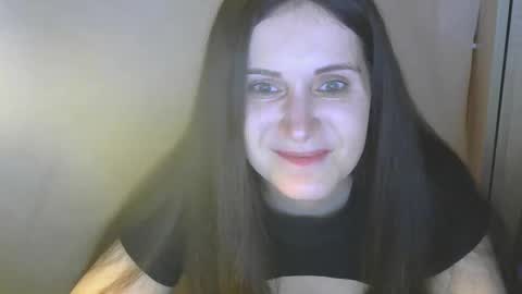 avialenne online show from March 23, 5:29 pm