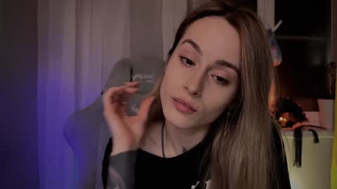 Aviva online show from January 24, 9:15 pm