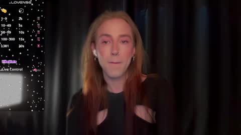 avril_pearly_ online show from April 21, 11:17 am