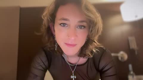 avril_poesy online show from November 10, 5:38 pm