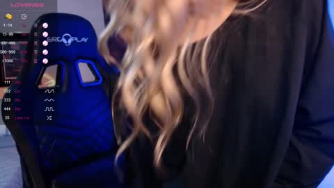 Avrill Morgan online show from September 9, 8:20 pm