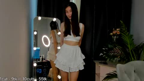 Snapshot of avrora_shy_ chatting on October 11, 7:35 am Avrora online show from October 11, 7:35 am
