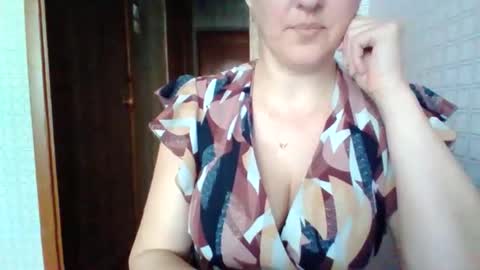 awesomeladyy online show from March 24, 8:31 am