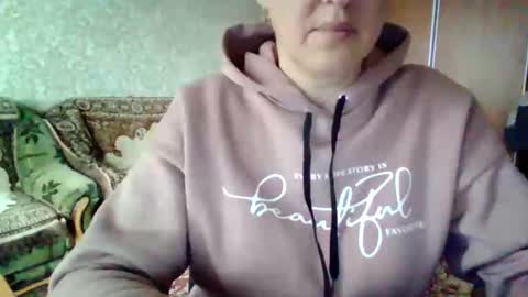 awesomeladyy online show from October 3, 12:02 pm