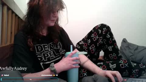 AudreySins online show from March 28, 4:03 am