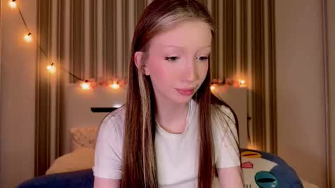 Aurora online show from September 12, 2:19 pm