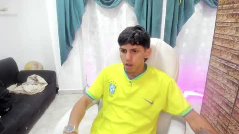 Snapshot of axeel_boy_ chatting on October 10, 7:08 pm Axel online show from October 10, 7:08 pm