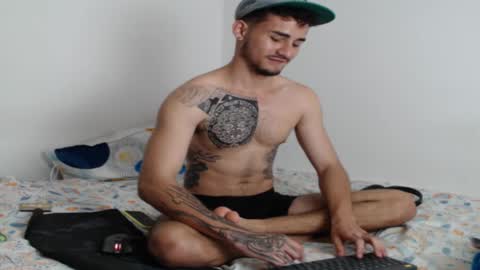 Snapshot of axel_ag chatting on February 21, 7:10 pm Axel online show from February 21, 7:10 pm