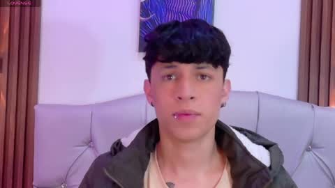 Axel Evanss online show from April 20, 12:30 pm