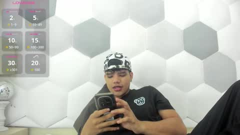 Axel Forte online show from December 15, 1:18 pm