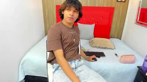 Snapshot of axel_ps chatting on March 5, 7:17 pm Alex online show from March 5, 7:17 pm