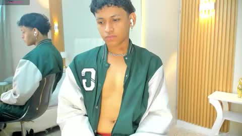 Snapshot of axel_ps chatting on September 16, 3:30 am Alex online show from September 16, 3:30 am