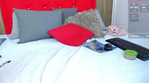 Snapshot of axel_ps chatting on February 11, 9:56 pm Alex online show from February 11, 9:56 pm