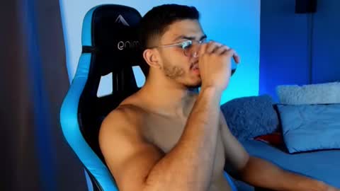 Snapshot of axel_stein03 chatting on February 13, 12:46 am axel stein NEW ACCOUNT online show from February 13, 12:46 am