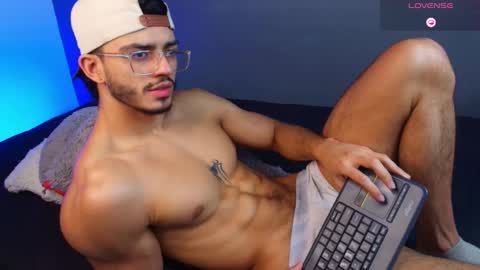 Snapshot of axel_stein03 chatting on September 13, 12:35 am axel stein NEW ACCOUNT online show from September 13, 12:35 am