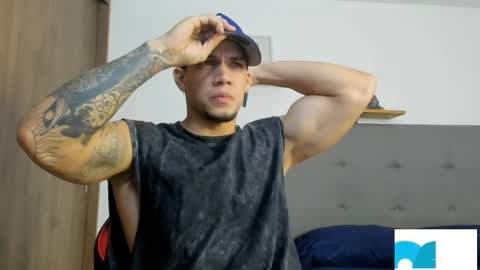 INDEPENDENT MODEL  online show from April 1, 2:34 am