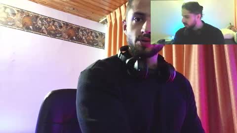 Snapshot of axelcr0ss chatting on October 3, 1:59 am axelcr0ss online show from October 3, 1:59 am