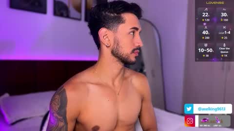 Axel King online show from November 7, 10:45 pm