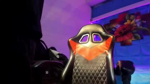 Axell Cross2 online show from October 21, 7:06 pm