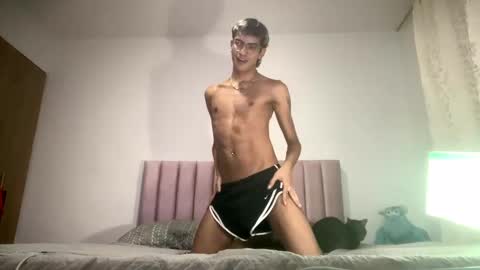 Axel  online show from January 2, 3:26 am