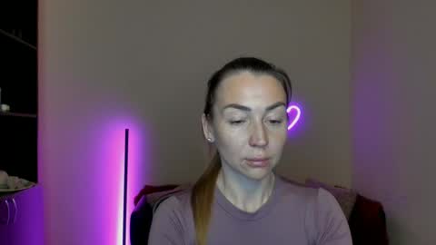 Snapshot of ay_kiss_jully chatting on March 5, 12:44 pm Jully online show from March 5, 12:44 pm