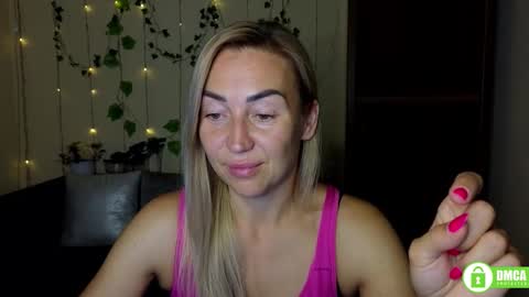 Snapshot of ay_kiss_jully chatting on September 15, 5:36 pm Jully online show from September 15, 5:36 pm