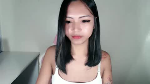 ayalvrs18 online show from January 17, 6:23 am