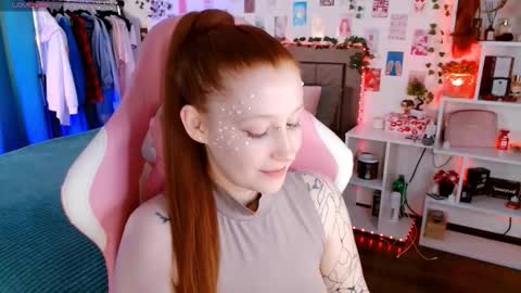 Ayla hill online show from November 24, 7:12 pm