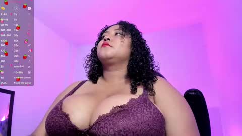 Snapshot of ayliinn_ chatting on October 16, 2:22 am Ayliinn online show from October 16, 2:22 am