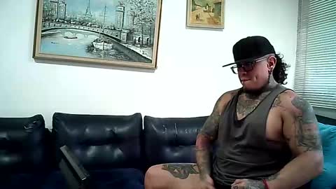 Ayrton naffah2 online show from September 23, 9:21 pm