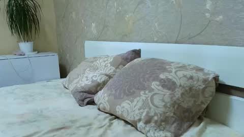 ViktoranMary online show from October 9, 6:46 pm