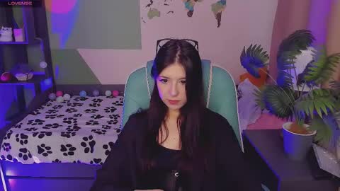 Snapshot of azaliya_haze chatting on October 16, 5:29 am Azaliya online show from October 16, 5:29 am
