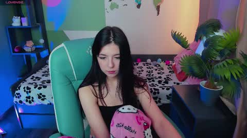 Snapshot of azaliya_haze chatting on October 18, 5:44 am Azaliya online show from October 18, 5:44 am