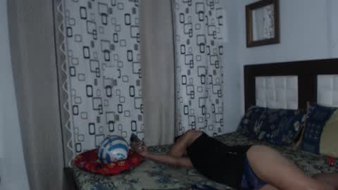 Snapshot of aziel_pantoja chatting on September 30, 10:31 pm Aziel Pantoja online show from September 30, 10:31 pm