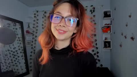 Snapshot of azumi_saan chatting on October 18, 2:49 am azumi saan online show from October 18, 2:49 am