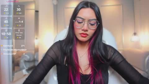 Azura online show from February 4, 8:02 pm