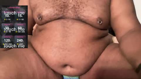 Snapshot of azzlikemine chatting on October 5, 5:27 am cjae online show from October 5, 5:27 am