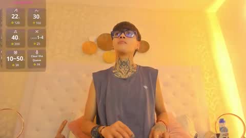 Anny online show from September 29, 7:35 pm