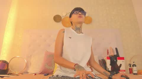 Anny online show from September 22, 7:29 pm