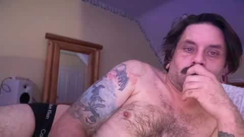 Snapshot of b4nkshot765 chatting on October 21, 6:51 am bry online show from October 21, 6:51 am