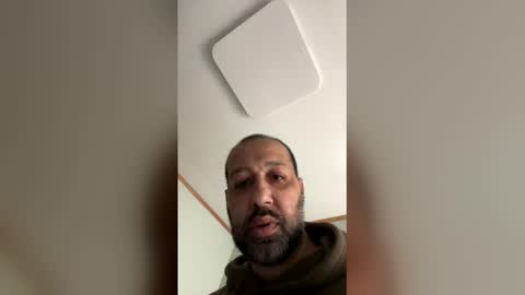 b945061 online show from April 13, 6:23 pm