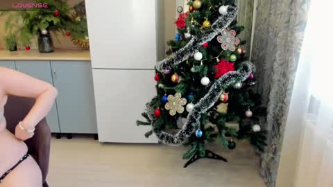 Snapshot of b_bonya_m chatting on December 14, 7:40 am Bonya online show from December 14, 7:40 am